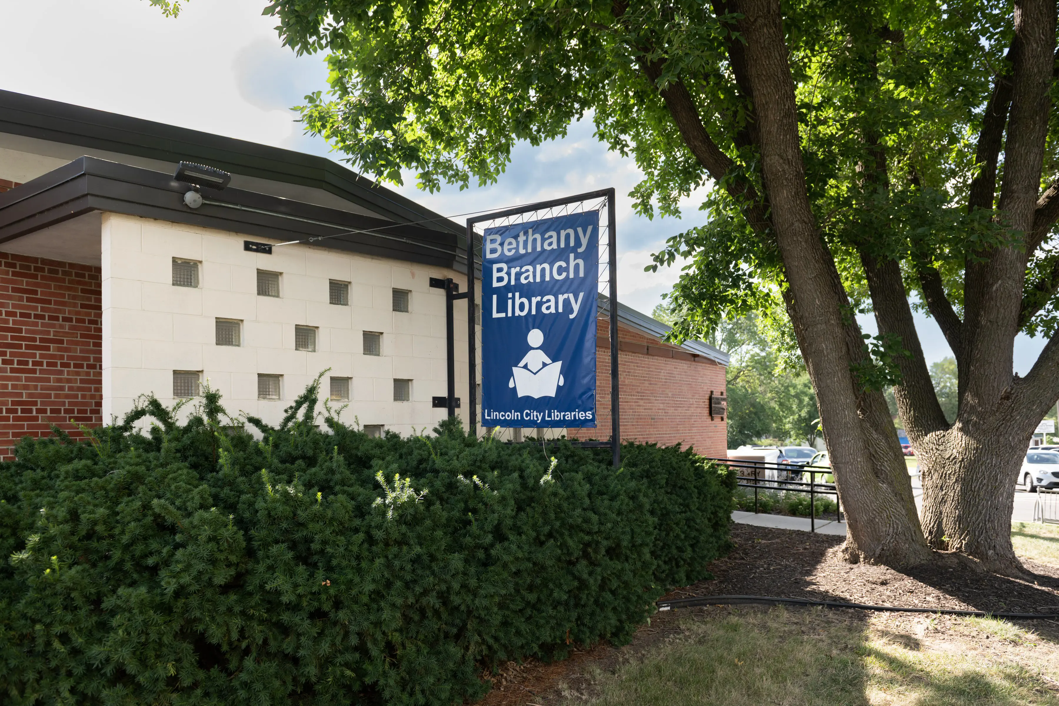 Locations and Hours Lincoln City Libraries